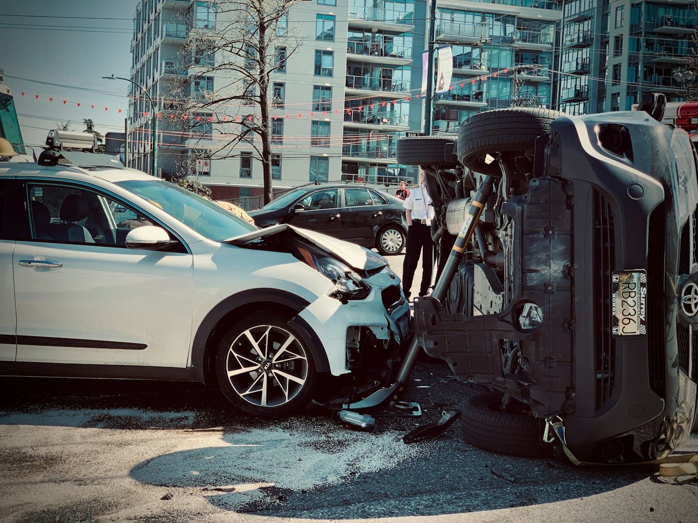 سيارة بعد حادث قبل إصلاح الصدام